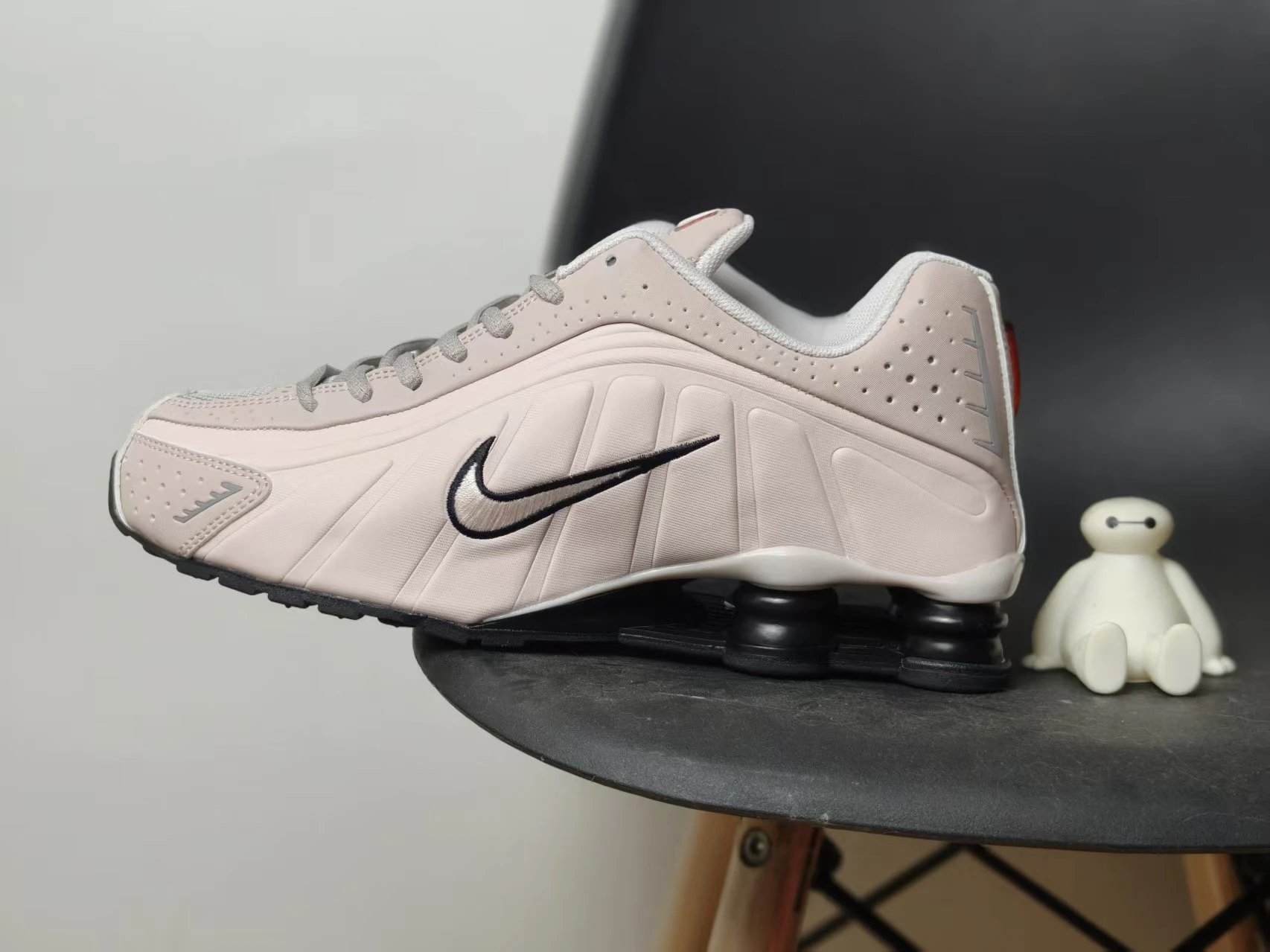Light Pink Black