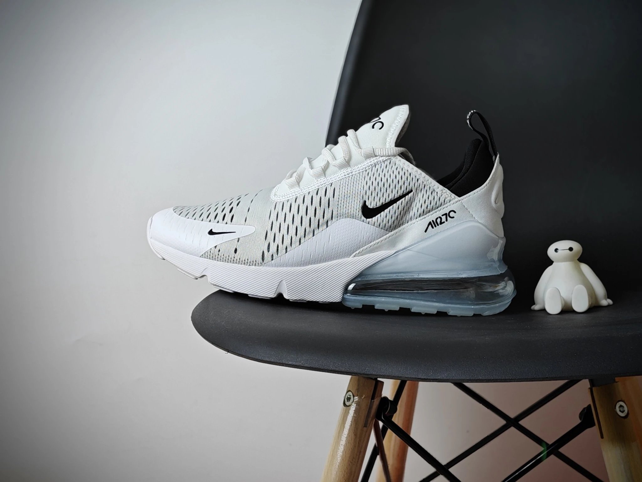 Casual Sports Shoes photo 2