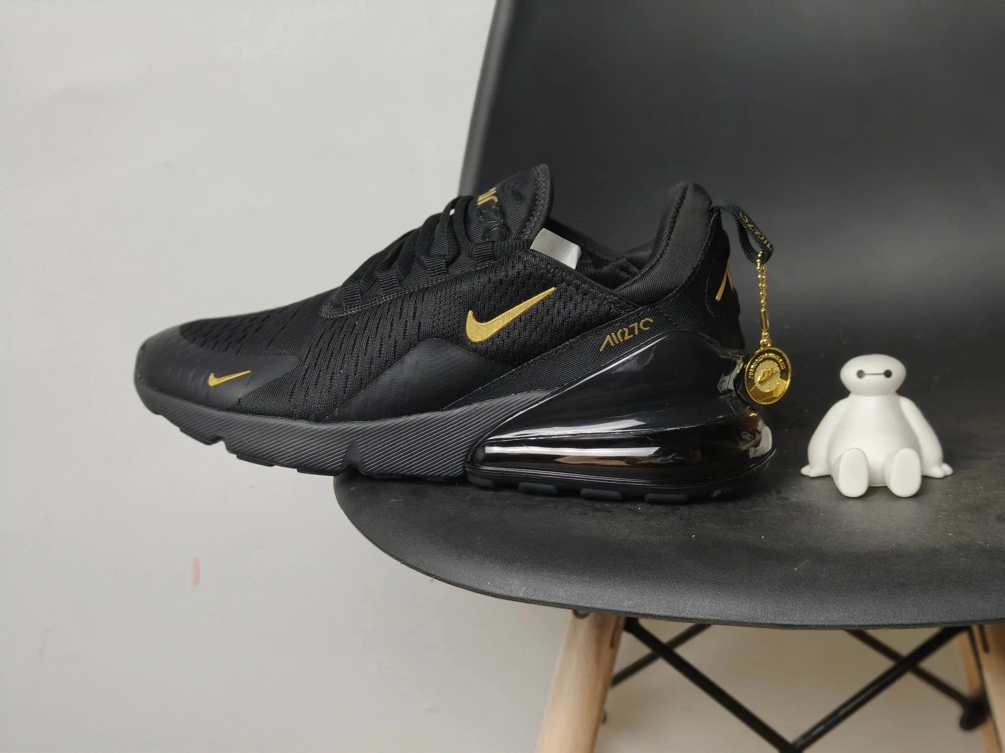 Casual Sports Shoes photo 4