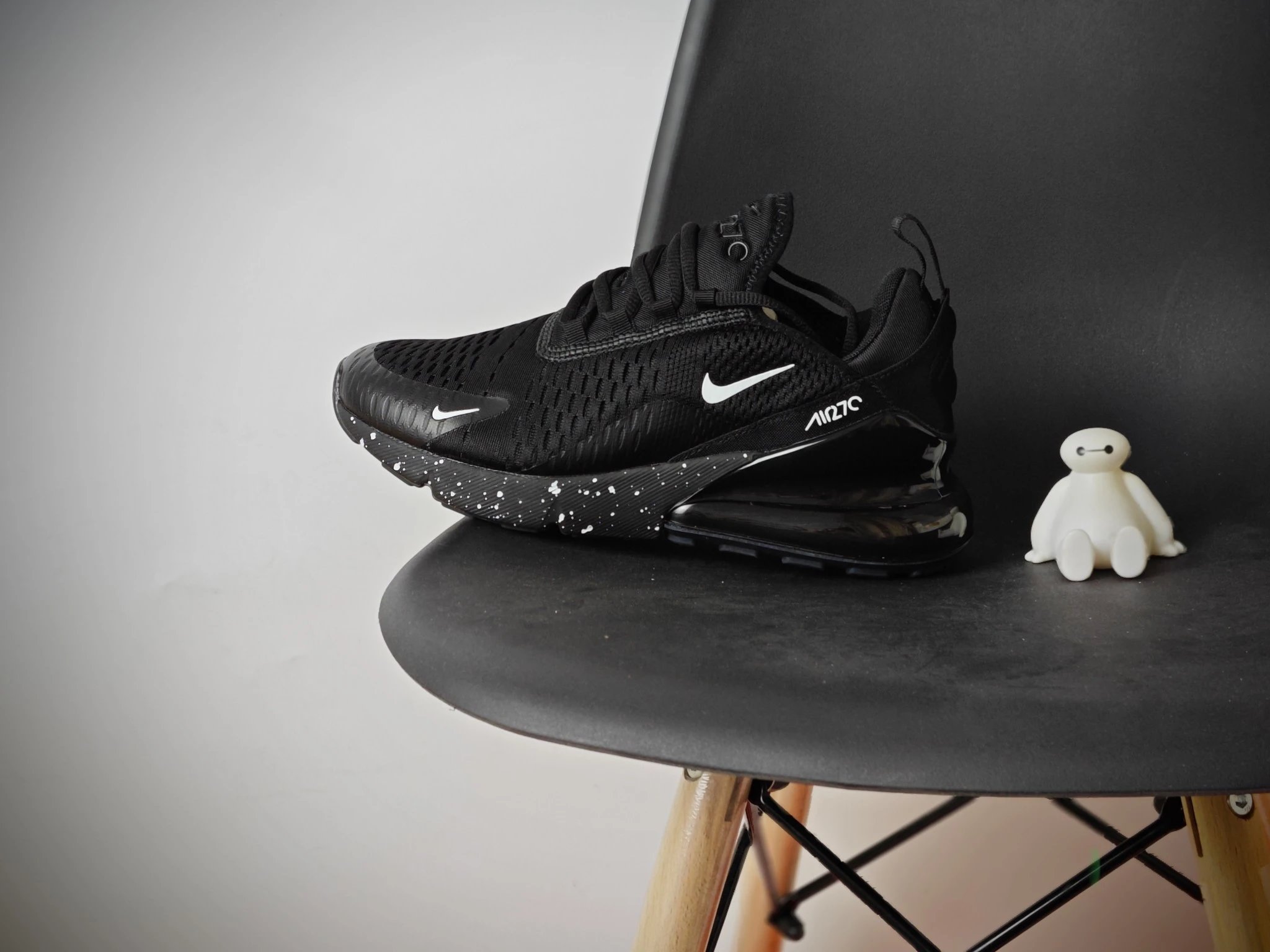 Casual Sports Shoes photo 3