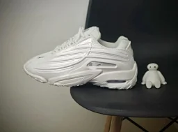 thumbnail for [BM] Hot Step 2 Collaboration Retro Breathable Casual Shoes Low-Top Sports Running Shoes Abrasion Resistant Non-Slip Unisex DZ7293-100