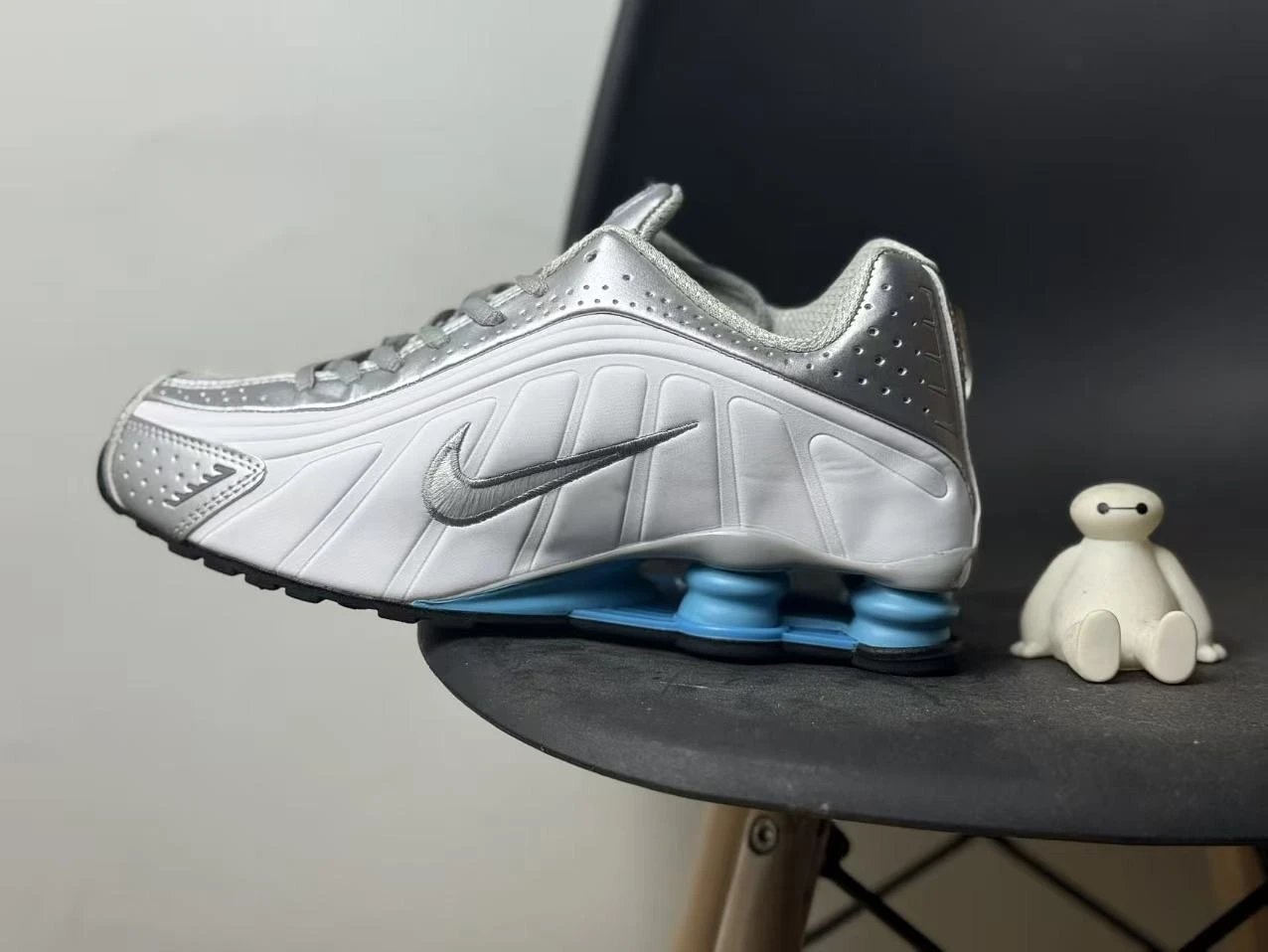 Silver White Blue 2