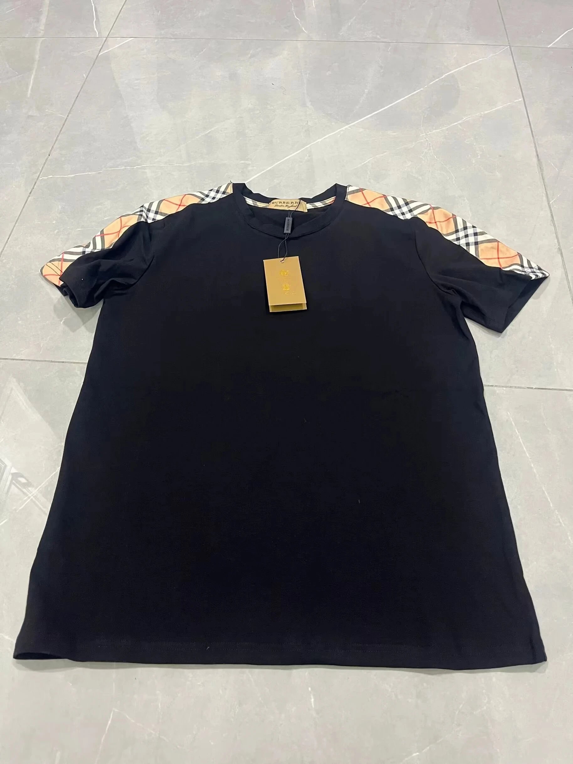 T-shirt 1