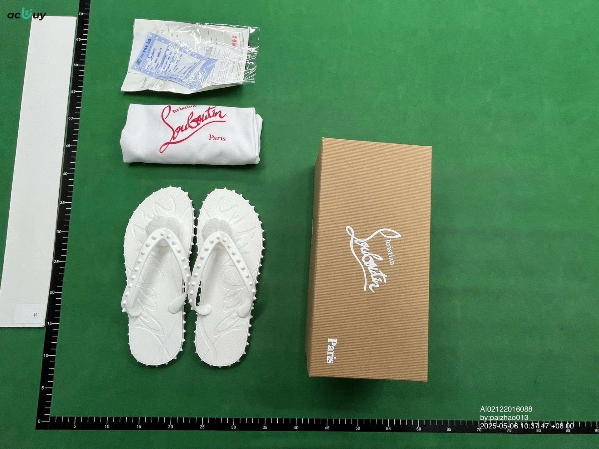 Slipper white
