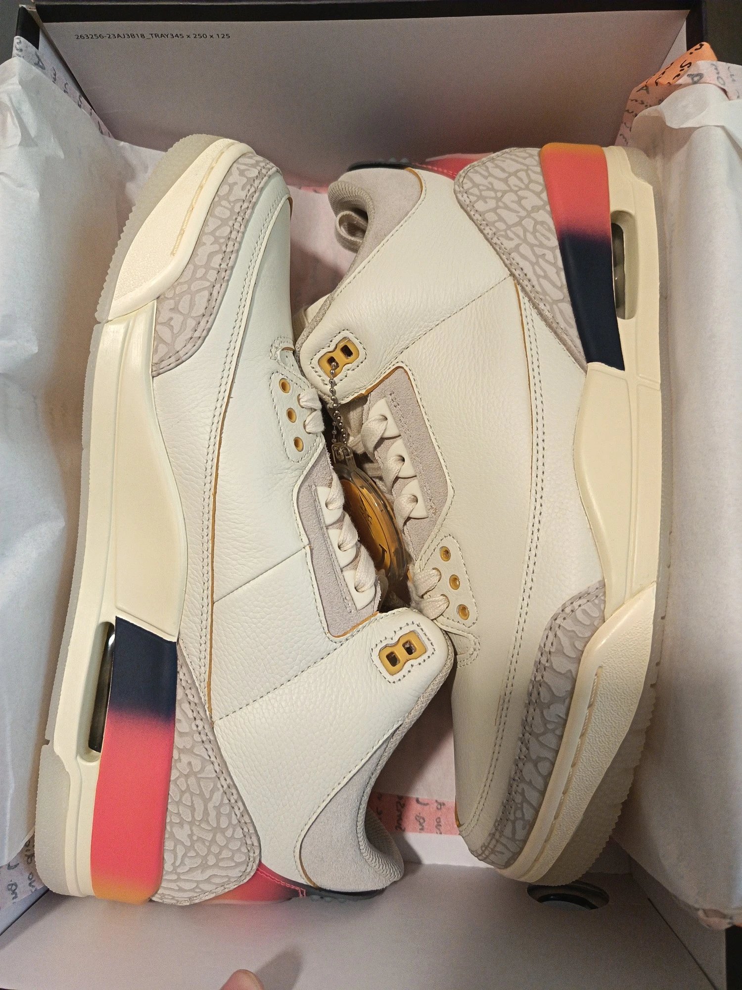 AJ3 Rainbow