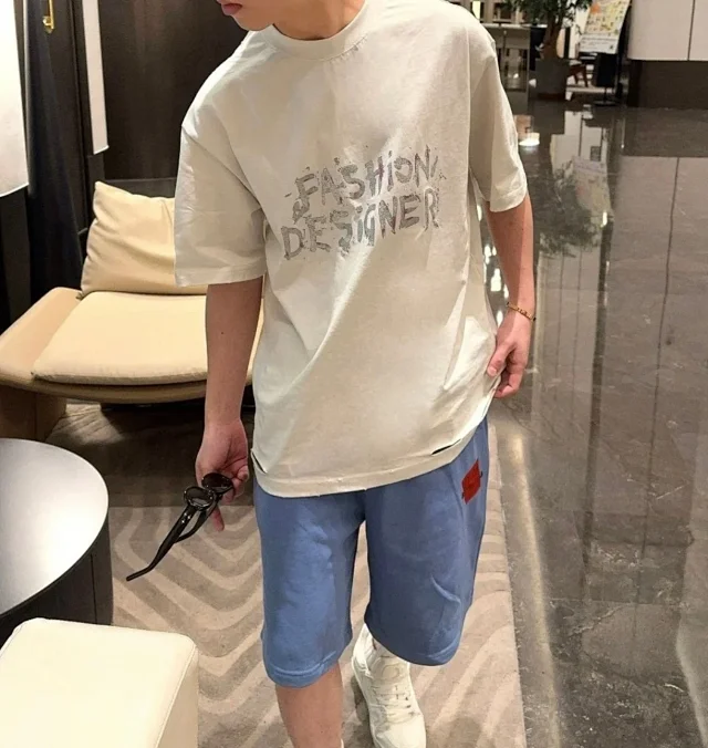 BLCG/巴黎 25SS 春夏新品闪粉印花FASHION DESIGN字母宽松短袖T恤