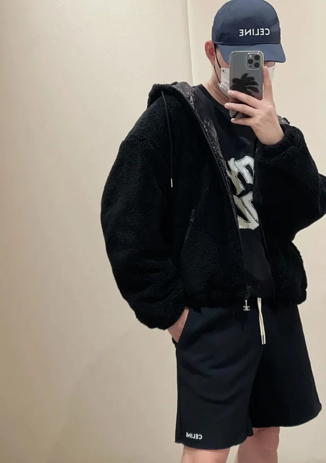 CELINE(赛琳) 24SS 经典小标字母LOGO印花纯棉运动抽绳短裤