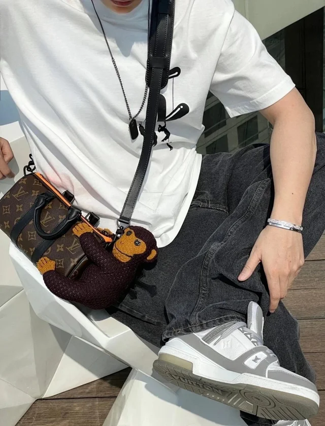 LV 21SS 经典款伞兵跳线卡通印花圆领纯棉短袖T恤 