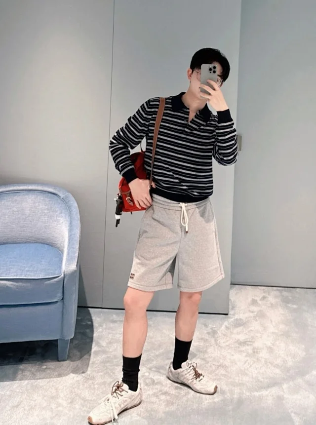 MIUMIU 25SS 春夏新品精梳棉徽标刺绣LOGO贴布绣灰色休闲短裤