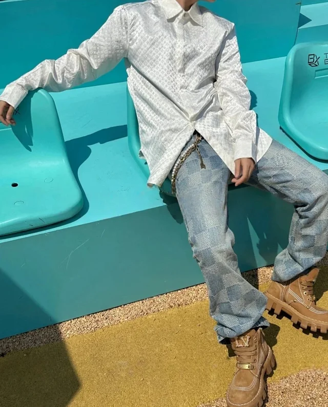 LV 25SS Pharrell菲董设计师首秀款Monogra满印提花Galaxy暗纹高姆米丝绸衬衫衬衣外套