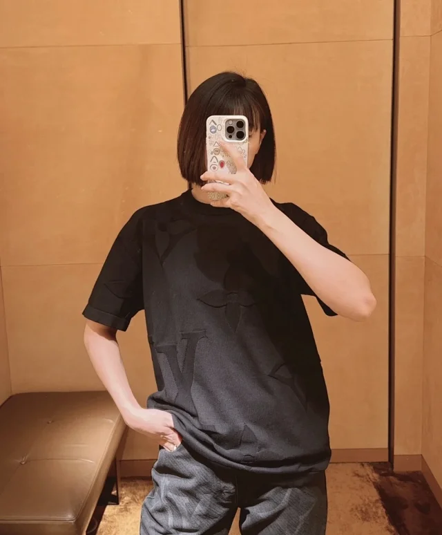 LV 24FW Pharrell菲董秀款西部世界DL.2 暗纹毛织老花LOGO提花短袖T恤
