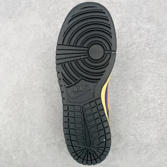 Nike Sneakers Dunk Low Custom Graphic product detail image 27