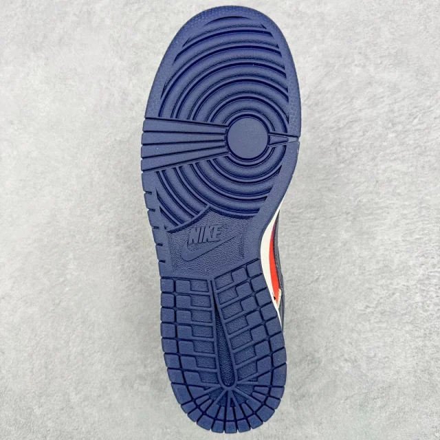 Nike Sneakers Dunk Low Custom Graphic product detail image 18