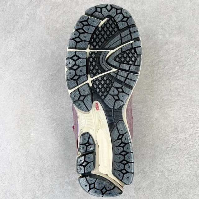 New Balance Sneakers 2002R product detail image 44
