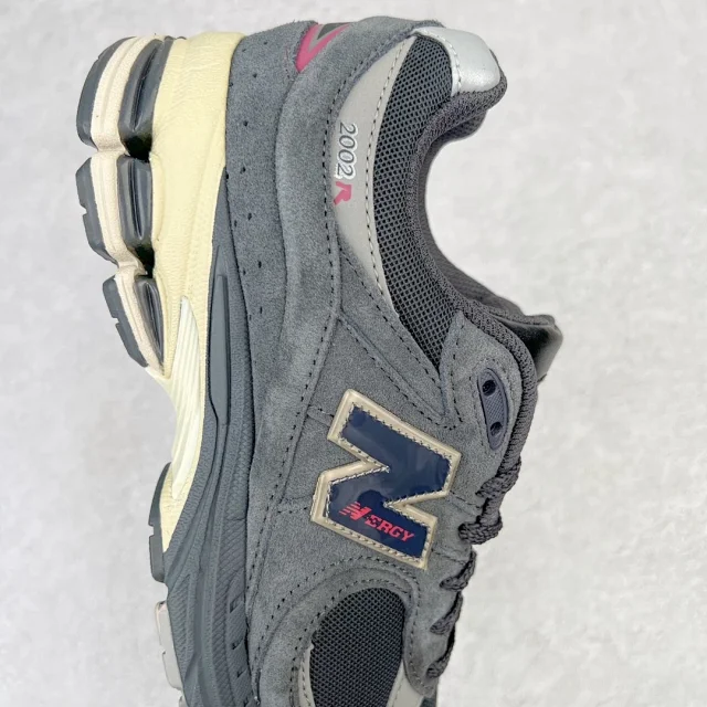 New Balance Sneakers 2002R product detail image 50