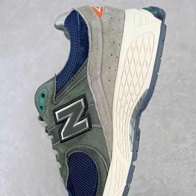 New Balance Sneakers 2002R product detail image 77