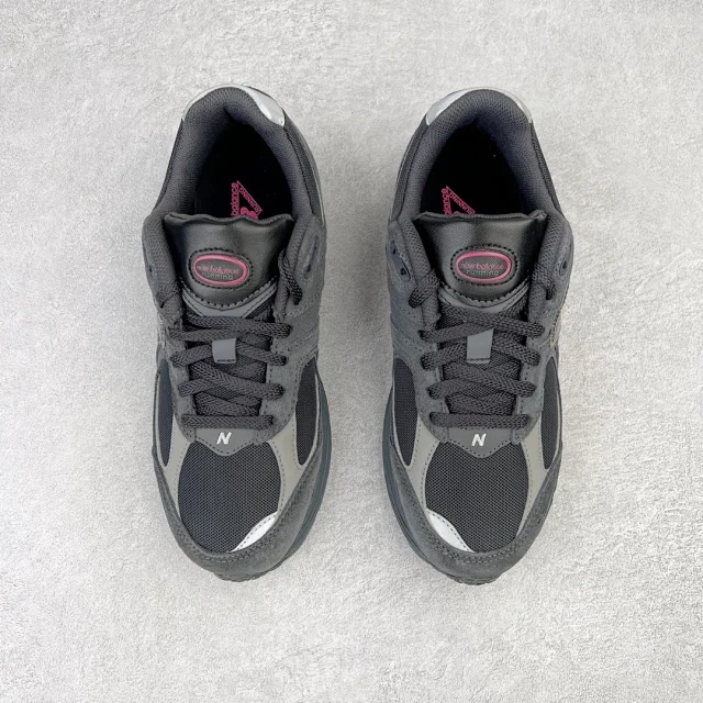 New Balance Sneakers 2002R product detail image 46