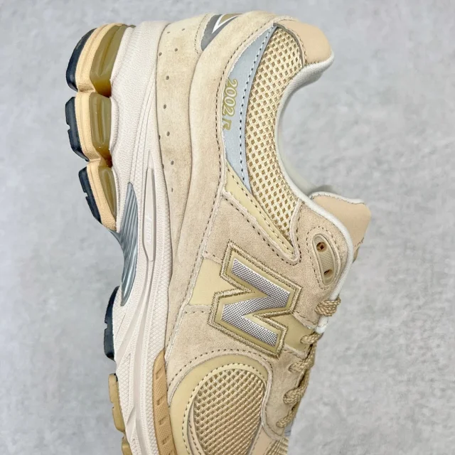 New Balance Sneakers 2002R product detail image 67