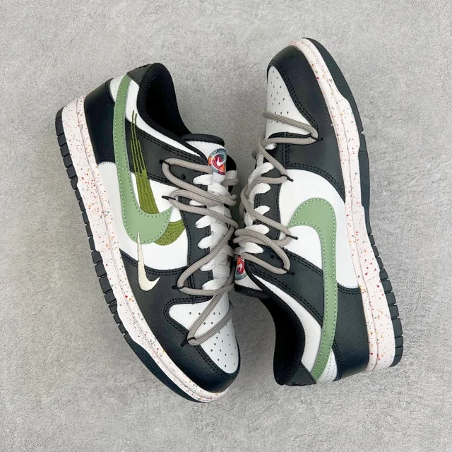 Nike Sneakers Dunk Low SE Triple Swoosh product detail image 66