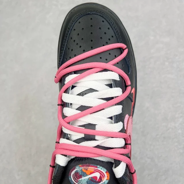 Nike Sneakers Dunk Low SE Triple Swoosh product detail image 31