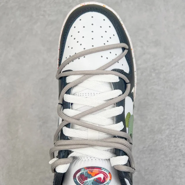Nike Sneakers Dunk Low SE Triple Swoosh product detail image 67
