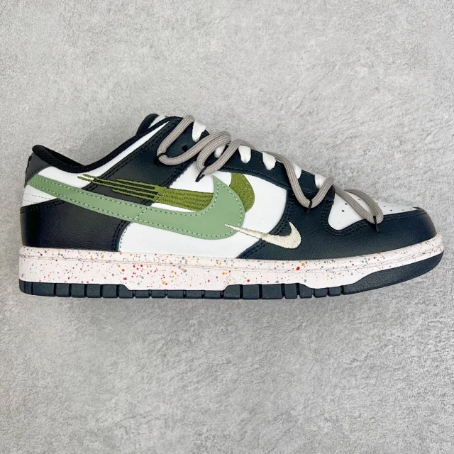 Nike Sneakers Dunk Low SE Triple Swoosh product detail image 64