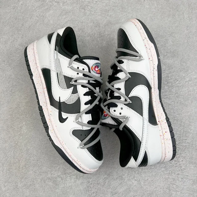 Nike Sneakers Dunk Low SE Triple Swoosh product detail image 75