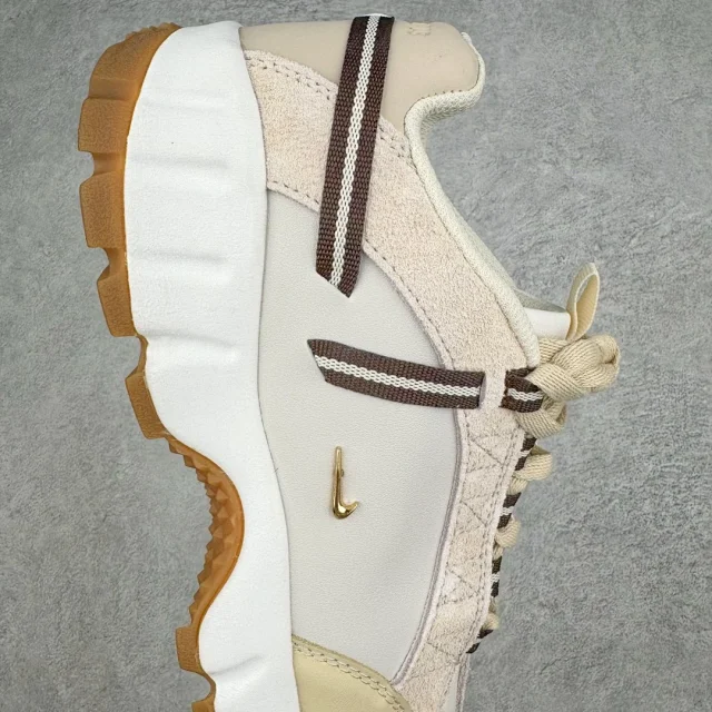 Nike Sneakers Low-top chunky lug-sole with mini Swoosh product detail image 15