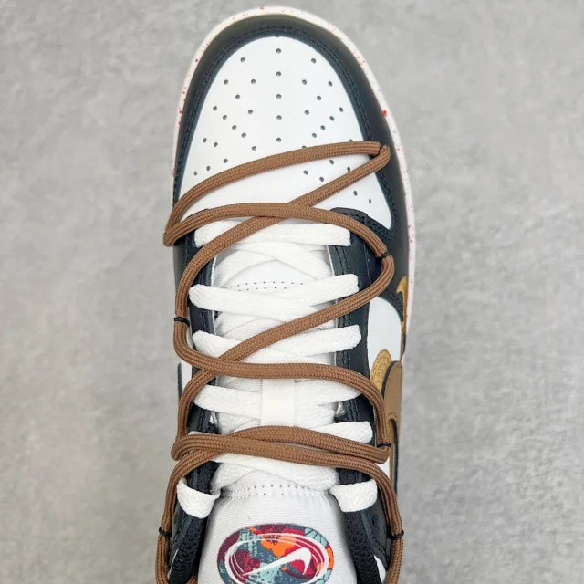 Nike Sneakers Dunk Low SE Triple Swoosh product detail image 49