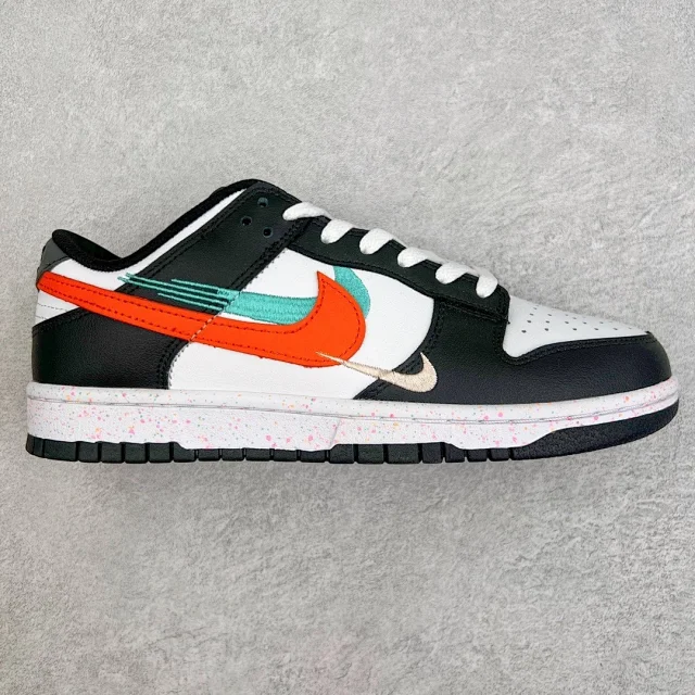Nike Sneakers SB Dunk Low Deconstruction product detail image 64