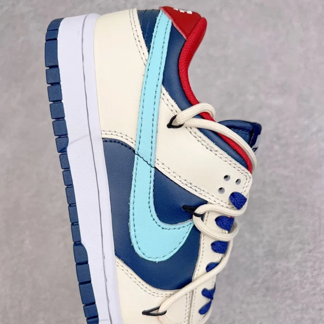 Nike Sneakers SB Dunk Low Deconstruction product detail image 15