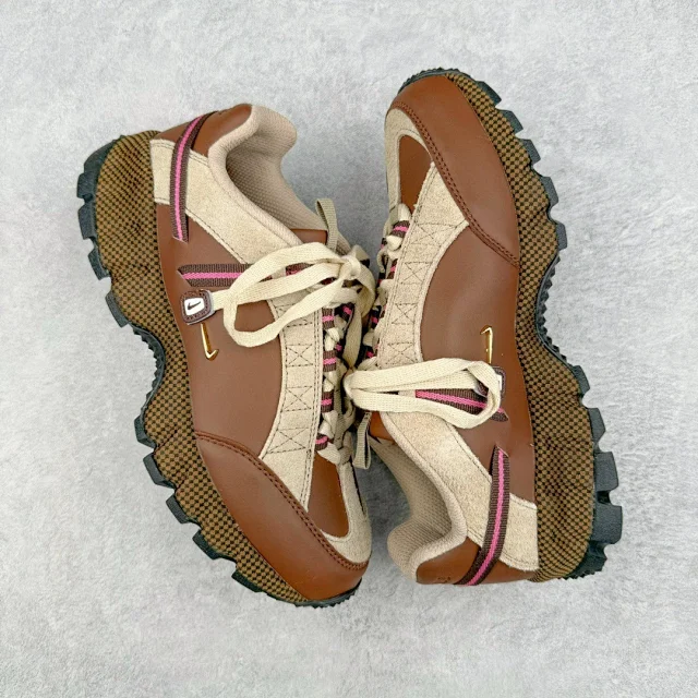 Nike Sneakers Low-top chunky lug-sole with mini Swoosh product detail image 21
