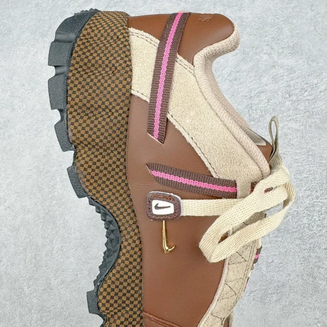 Nike Sneakers Low-top chunky lug-sole with mini Swoosh product detail image 24
