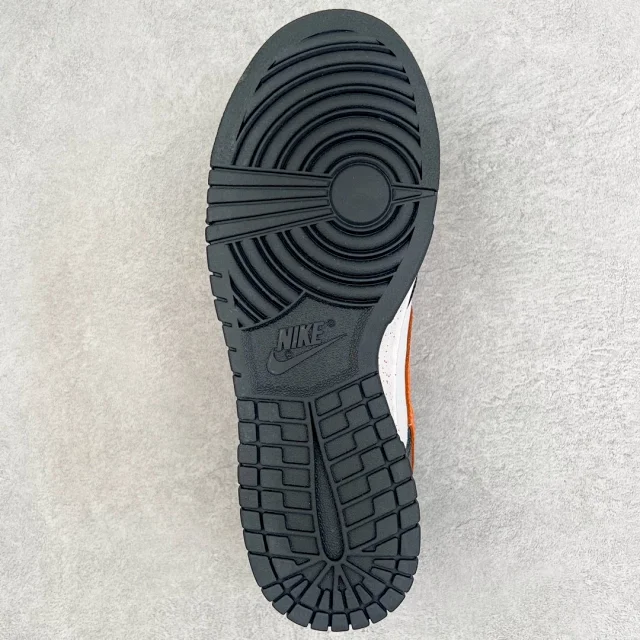 Nike Sneakers Dunk Low SE Triple Swoosh product detail image 45