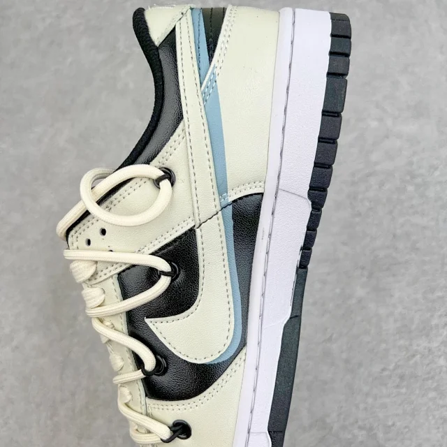 Nike Sneakers SB Dunk Low Deconstruction product detail image 61