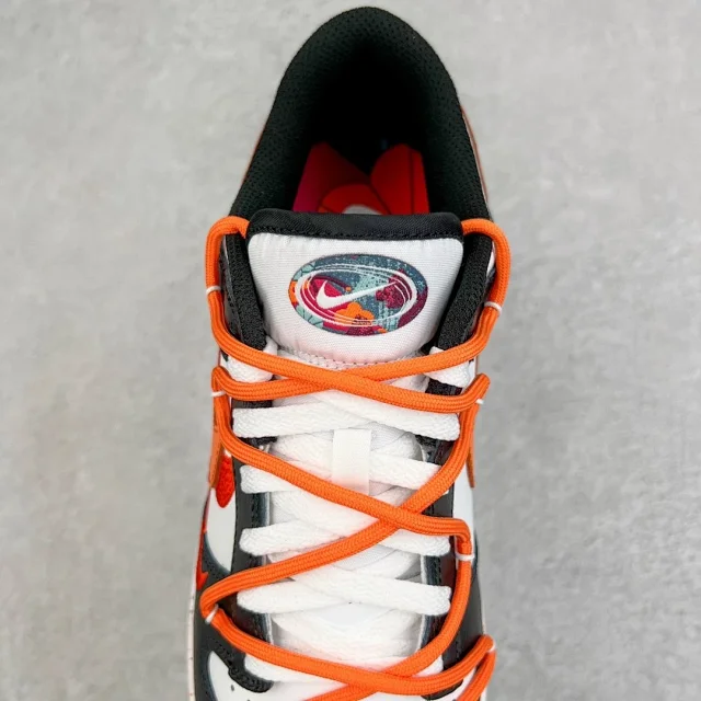 Nike Sneakers Dunk Low SE Triple Swoosh product detail image 41