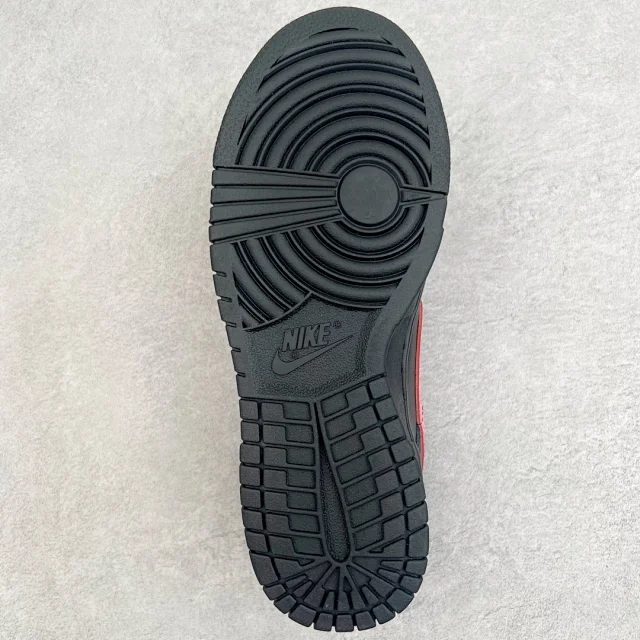 Nike Sneakers Dunk Low SE Triple Swoosh product detail image 36