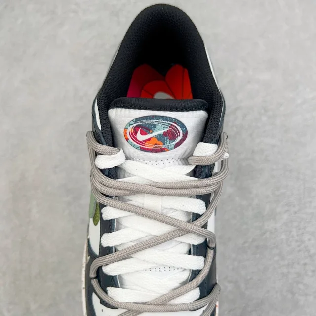 Nike Sneakers Dunk Low SE Triple Swoosh product detail image 68