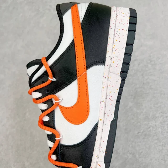 Nike Sneakers Dunk Low SE Triple Swoosh product detail image 43