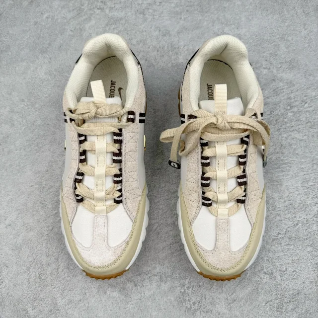 Nike Sneakers Low-top chunky lug-sole with mini Swoosh product detail image 11