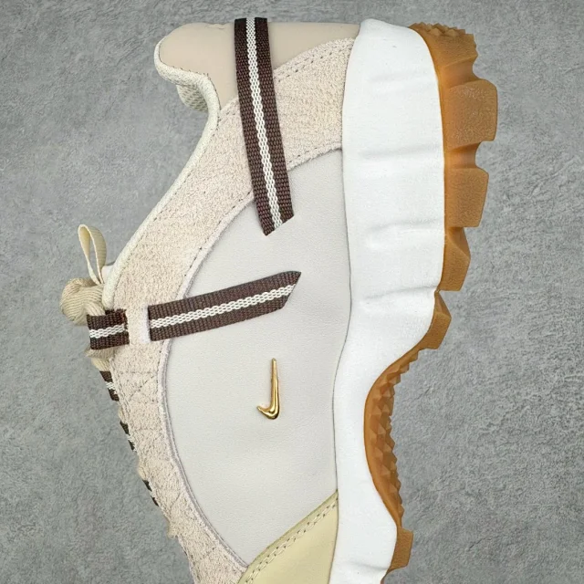 Nike Sneakers Low-top chunky lug-sole with mini Swoosh product detail image 16