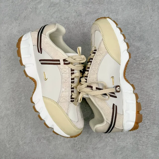 Nike Sneakers Low-top chunky lug-sole with mini Swoosh product detail image 12