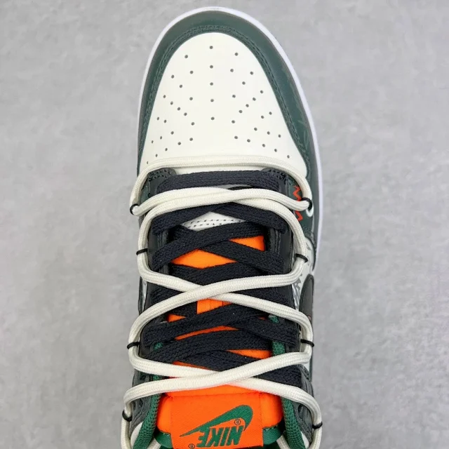 Nike Sneakers SB Dunk Low Deconstruction product detail image 40