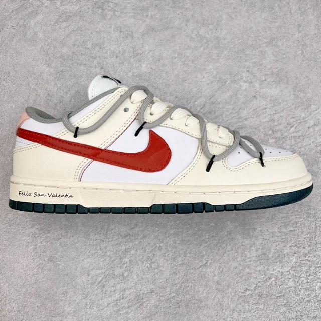 Nike Sneakers SB Dunk Low Deconstruction product detail image 46
