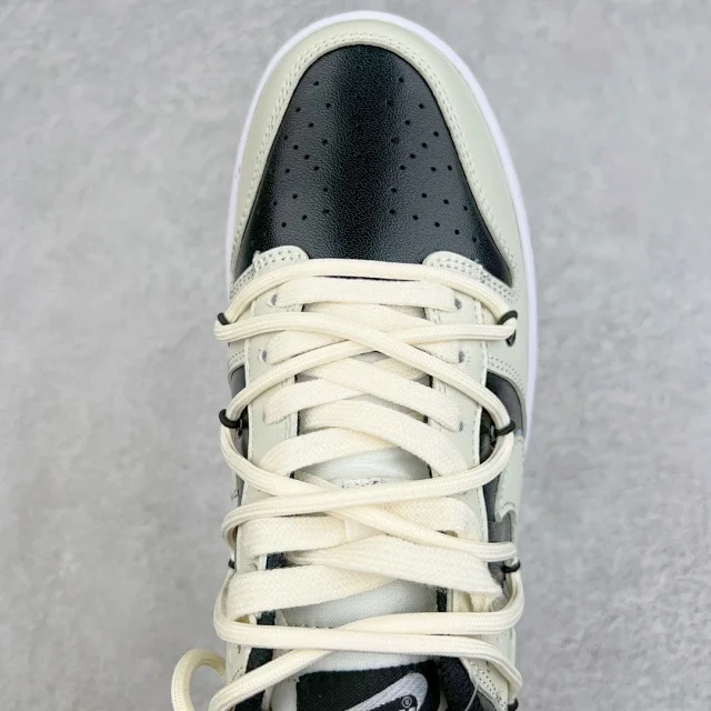 Nike Sneakers SB Dunk Low Deconstruction product detail image 58