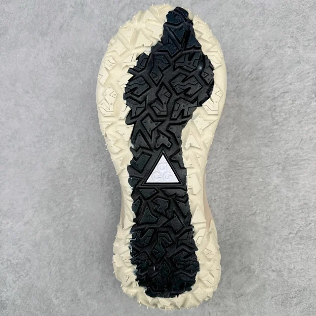 Nike Sneakers ACG Mountain Fly Low SE Trail product detail image 35