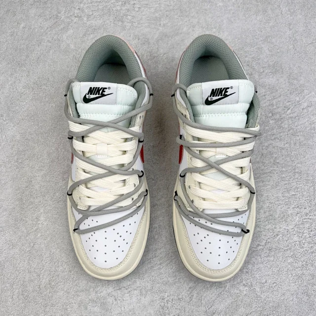 Nike Sneakers SB Dunk Low Deconstruction product detail image 47