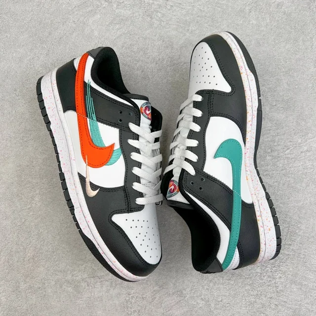 Nike Sneakers SB Dunk Low Deconstruction product detail image 66