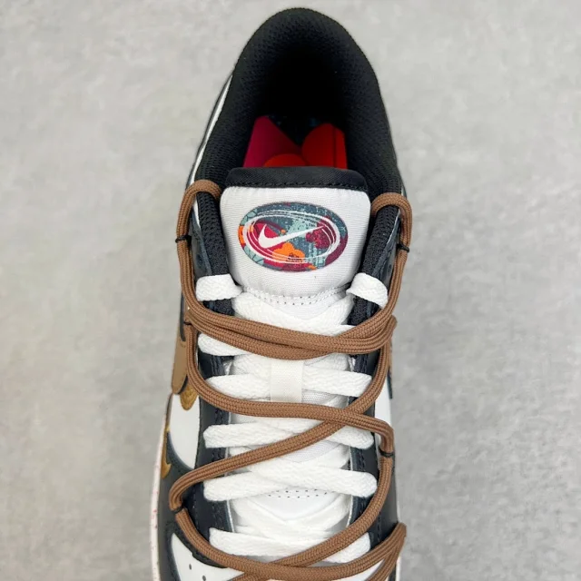 Nike Sneakers Dunk Low SE Triple Swoosh product detail image 50