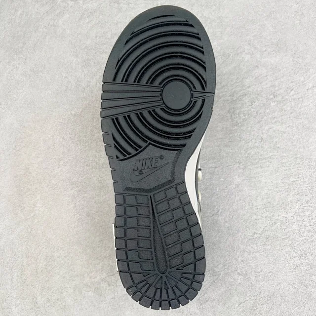 Nike Sneakers SB Dunk Low Deconstruction product detail image 27